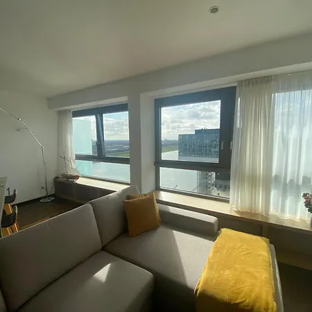 Luxurious In High Class Building Kranhaus In Apartament *