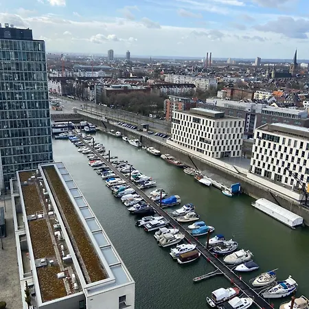 Luxurious In High Class Building Kranhaus In * קלן